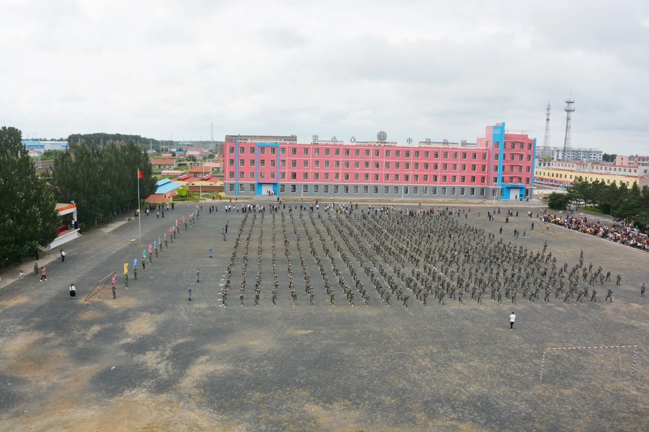 17152849hmgu[1].jpg